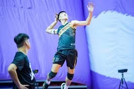 铃木一朗在东京巨蛋正式宣布退役，感人告别仪式令全场落泪